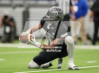 Thumbnail 1 in Harlan vs. Steele (UIL 6A Division II Region 4 Semifinal) photogallery.
