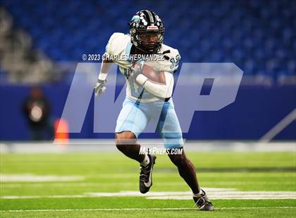 Thumbnail 1 in Harlan vs. Steele (UIL 6A Division II Region 4 Semifinal) photogallery.