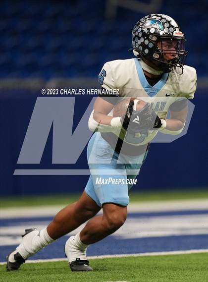 Thumbnail 2 in Harlan vs. Steele (UIL 6A Division II Region 4 Semifinal) photogallery.