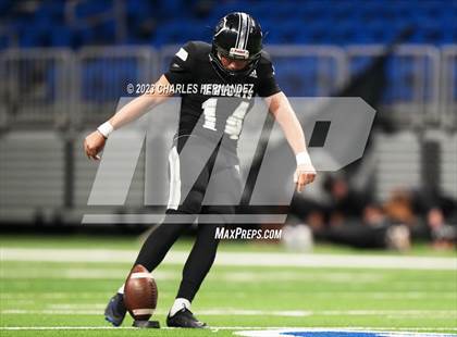 Thumbnail 1 in Harlan vs. Steele (UIL 6A Division II Region 4 Semifinal) photogallery.