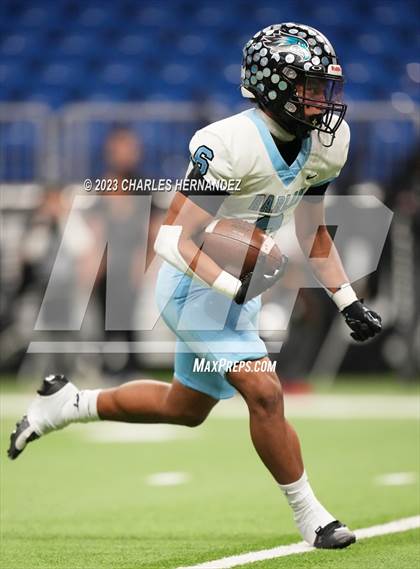 Thumbnail 2 in Harlan vs. Steele (UIL 6A Division II Region 4 Semifinal) photogallery.