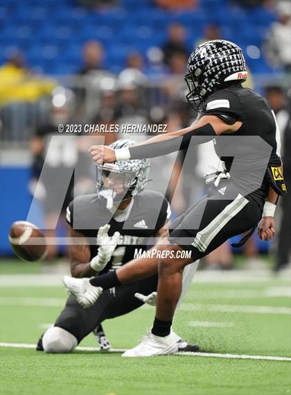Thumbnail 3 in Harlan vs. Steele (UIL 6A Division II Region 4 Semifinal) photogallery.