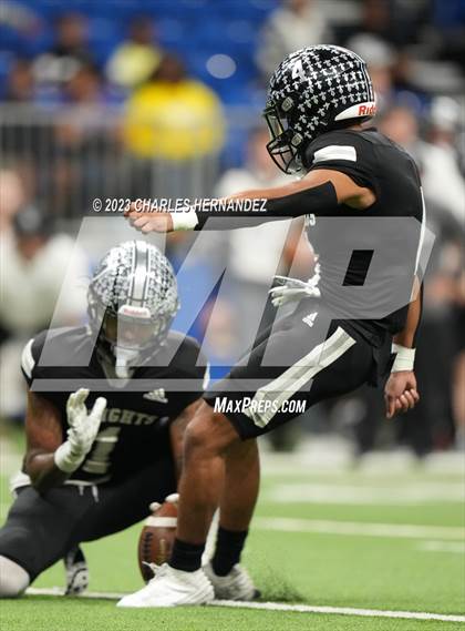 Thumbnail 3 in Harlan vs. Steele (UIL 6A Division II Region 4 Semifinal) photogallery.