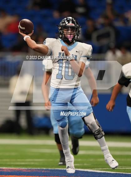 Thumbnail 3 in Harlan vs. Steele (UIL 6A Division II Region 4 Semifinal) photogallery.