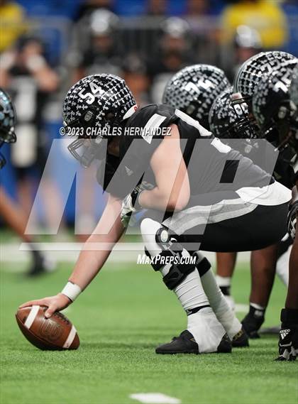 Thumbnail 3 in Harlan vs. Steele (UIL 6A Division II Region 4 Semifinal) photogallery.