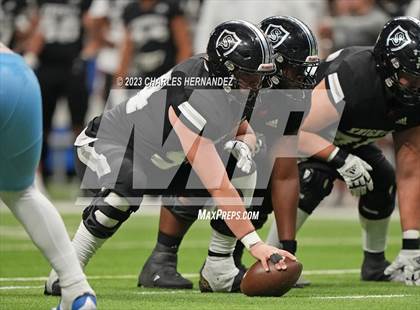 Thumbnail 2 in Harlan vs. Steele (UIL 6A Division II Region 4 Semifinal) photogallery.