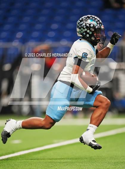 Thumbnail 2 in Harlan vs. Steele (UIL 6A Division II Region 4 Semifinal) photogallery.