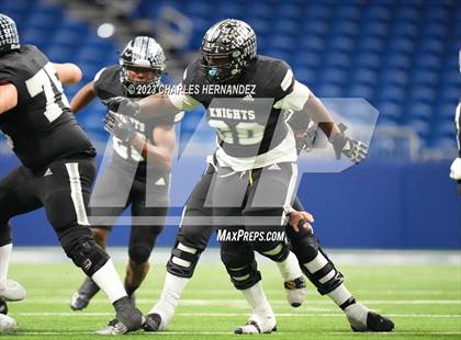 Thumbnail 1 in Harlan vs. Steele (UIL 6A Division II Region 4 Semifinal) photogallery.