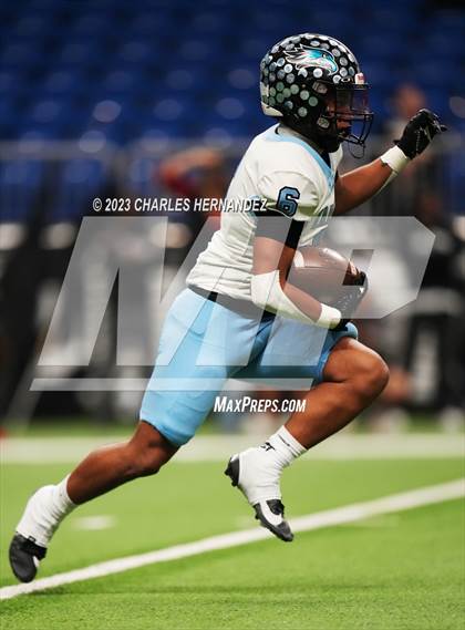Thumbnail 1 in Harlan vs. Steele (UIL 6A Division II Region 4 Semifinal) photogallery.