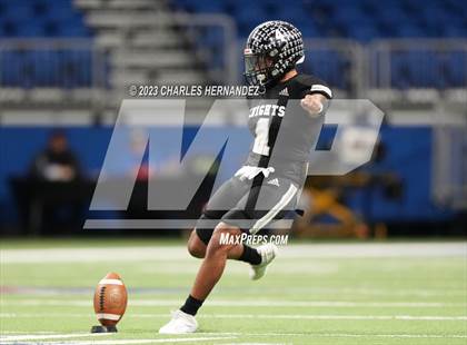 Thumbnail 2 in Harlan vs. Steele (UIL 6A Division II Region 4 Semifinal) photogallery.