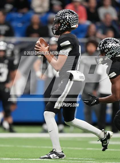 Thumbnail 2 in Harlan vs. Steele (UIL 6A Division II Region 4 Semifinal) photogallery.