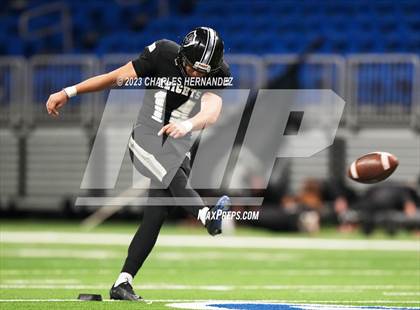 Thumbnail 3 in Harlan vs. Steele (UIL 6A Division II Region 4 Semifinal) photogallery.