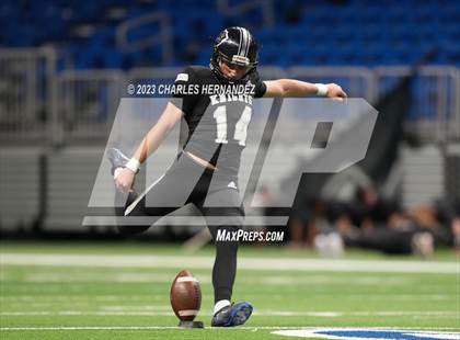 Thumbnail 2 in Harlan vs. Steele (UIL 6A Division II Region 4 Semifinal) photogallery.