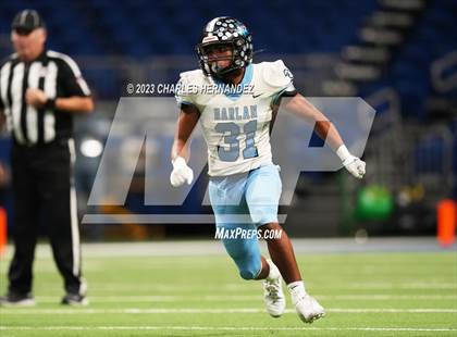 Thumbnail 1 in Harlan vs. Steele (UIL 6A Division II Region 4 Semifinal) photogallery.