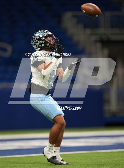 Thumbnail 1 in Harlan vs. Steele (UIL 6A Division II Region 4 Semifinal) photogallery.
