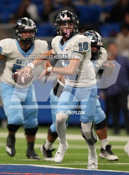 Thumbnail 1 in Harlan vs. Steele (UIL 6A Division II Region 4 Semifinal) photogallery.