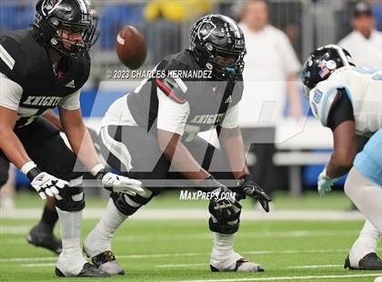 Thumbnail 3 in Harlan vs. Steele (UIL 6A Division II Region 4 Semifinal) photogallery.