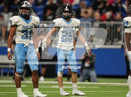 Thumbnail 1 in Harlan vs. Steele (UIL 6A Division II Region 4 Semifinal) photogallery.