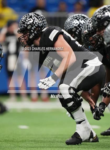 Thumbnail 1 in Harlan vs. Steele (UIL 6A Division II Region 4 Semifinal) photogallery.