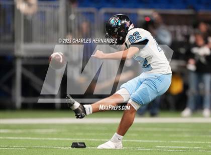 Thumbnail 2 in Harlan vs. Steele (UIL 6A Division II Region 4 Semifinal) photogallery.