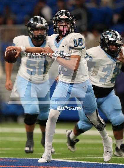 Thumbnail 2 in Harlan vs. Steele (UIL 6A Division II Region 4 Semifinal) photogallery.