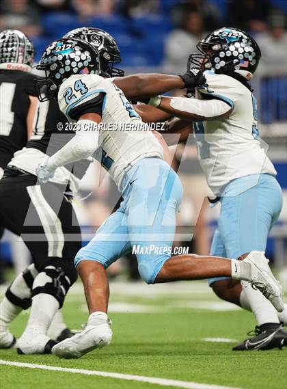 Thumbnail 2 in Harlan vs. Steele (UIL 6A Division II Region 4 Semifinal) photogallery.