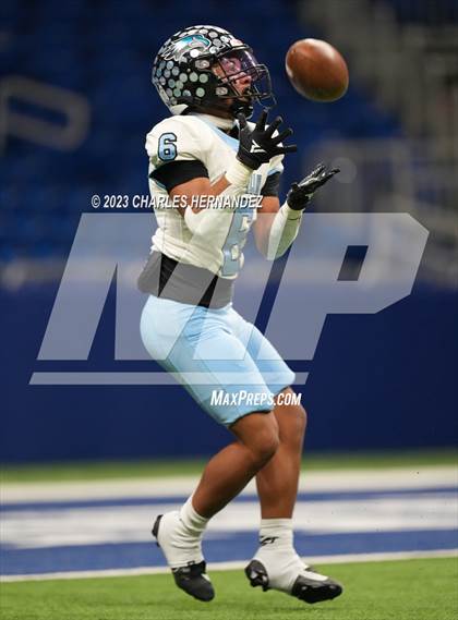 Thumbnail 2 in Harlan vs. Steele (UIL 6A Division II Region 4 Semifinal) photogallery.