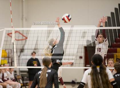 Thumbnail 1 in JV: Putnam @  Milwaukie/Milwaukie Academy of the Arts photogallery.