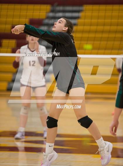 Thumbnail 1 in JV: Putnam @  Milwaukie/Milwaukie Academy of the Arts photogallery.