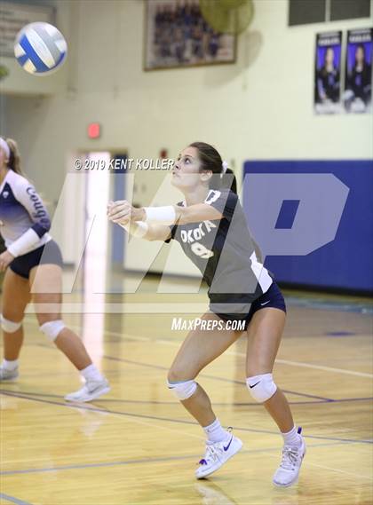 Thumbnail 1 in Dakota @ Utica Eisenhower photogallery.
