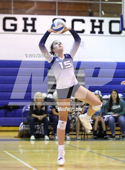 Thumbnail 2 in Dakota @ Utica Eisenhower photogallery.