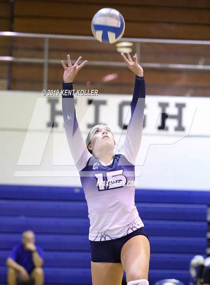 Thumbnail 1 in Dakota @ Utica Eisenhower photogallery.