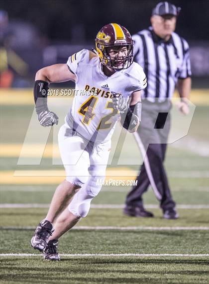 Thumbnail 2 in Davison vs. Southfield Arts & Tech photogallery.