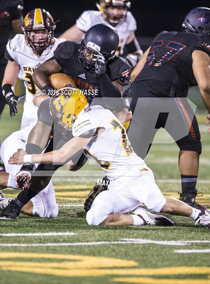 Thumbnail 3 in Davison vs. Southfield Arts & Tech photogallery.