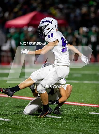 Thumbnail 3 in Ben Davis @ Lawrence North photogallery.