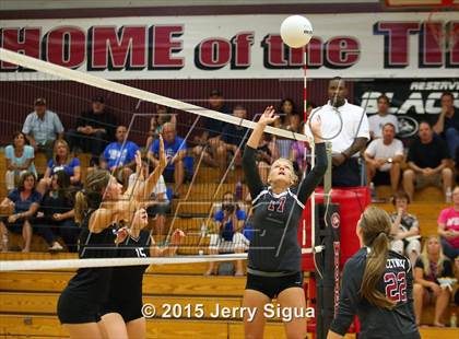 Thumbnail 1 in El Dorado @ Woodcreek photogallery.