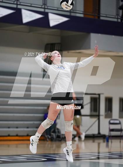 Thumbnail 1 in Castle vs. Yorktown (Bulldog Challenge) photogallery.
