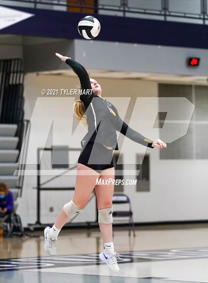 Thumbnail 1 in Castle vs. Yorktown (Bulldog Challenge) photogallery.