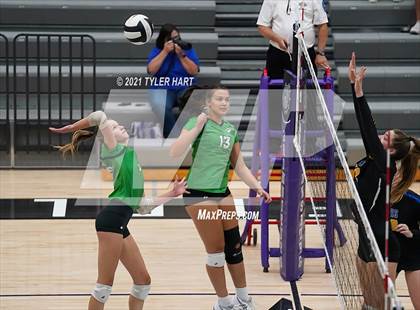 Thumbnail 3 in Castle vs. Yorktown (Bulldog Challenge) photogallery.
