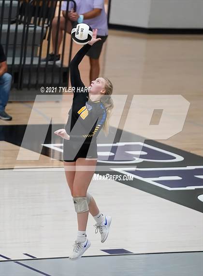 Thumbnail 2 in Castle vs. Yorktown (Bulldog Challenge) photogallery.