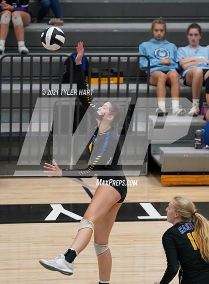 Thumbnail 2 in Castle vs. Yorktown (Bulldog Challenge) photogallery.