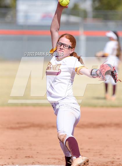 Thumbnail 1 in Cactus vs. Mountain Pointe (Dobson/Westwood Invitational) photogallery.