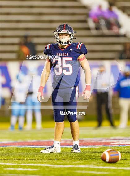 Thumbnail 3 in Strom Thurmond vs Hampton County (SCHSL 2A Final) photogallery.