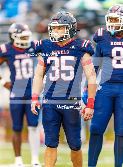 Thumbnail 2 in Strom Thurmond vs Hampton County (SCHSL 2A Final) photogallery.