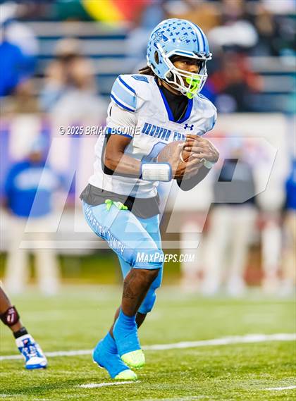 Thumbnail 2 in Strom Thurmond vs Hampton County (SCHSL 2A Final) photogallery.