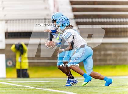 Thumbnail 2 in Strom Thurmond vs Hampton County (SCHSL 2A Final) photogallery.