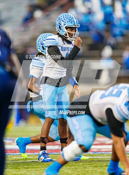 Thumbnail 1 in Strom Thurmond vs Hampton County (SCHSL 2A Final) photogallery.