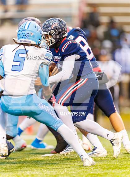 Thumbnail 2 in Strom Thurmond vs Hampton County (SCHSL 2A Final) photogallery.