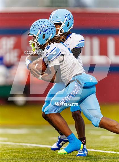 Thumbnail 3 in Strom Thurmond vs Hampton County (SCHSL 2A Final) photogallery.