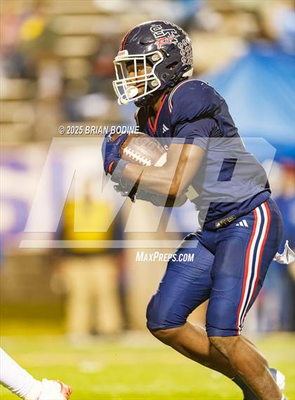 Thumbnail 2 in Strom Thurmond vs Hampton County (SCHSL 2A Final) photogallery.